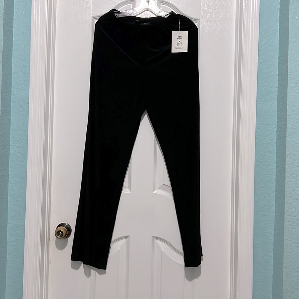 2 Piece Set - Picture 2 of 3